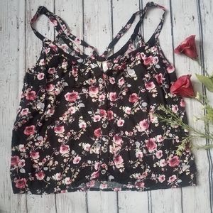 Floral buttoned crop top